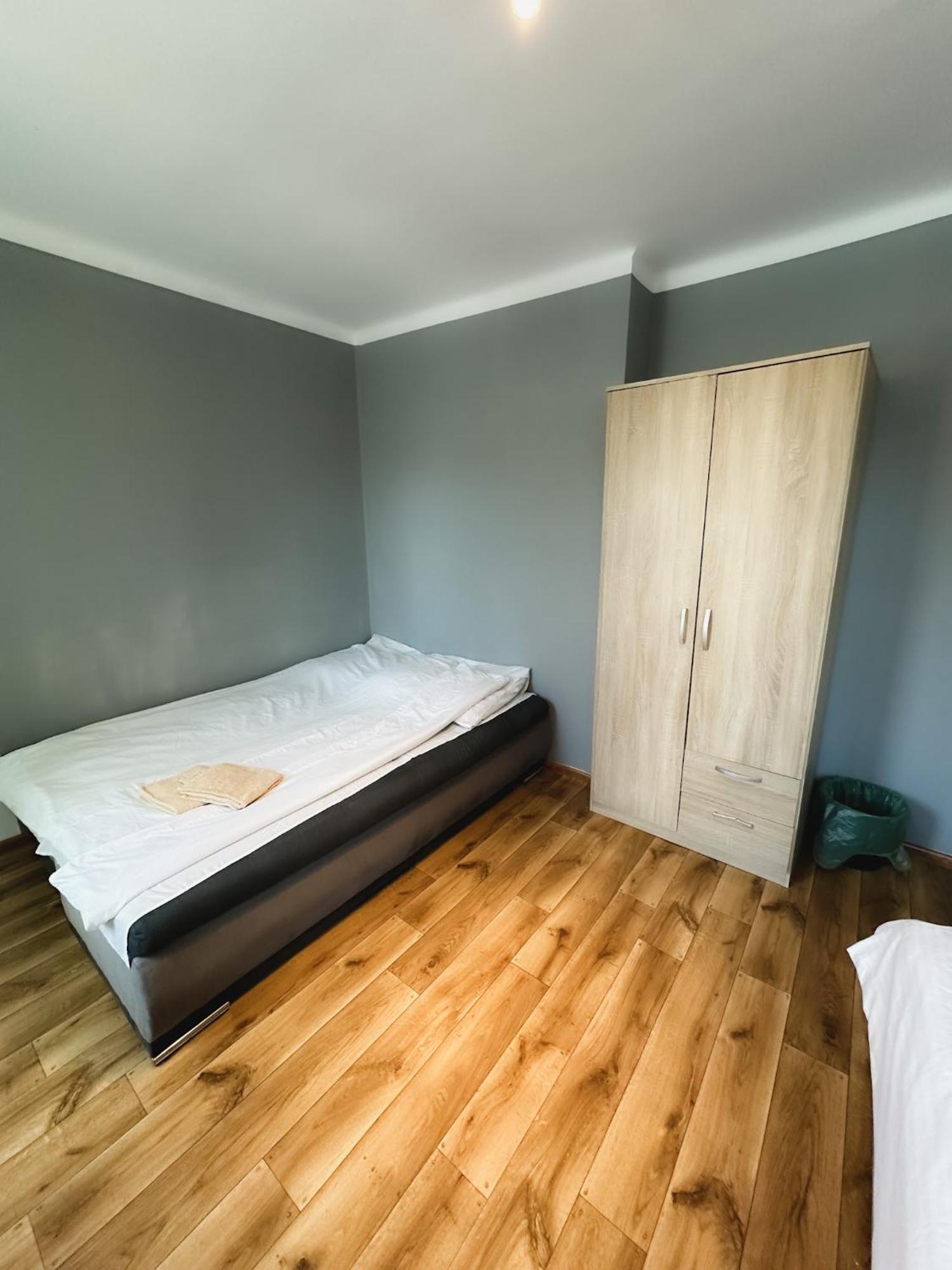 Kwadrat B&B Spiechowicza เชชูฟ ภายนอก รูปภาพ