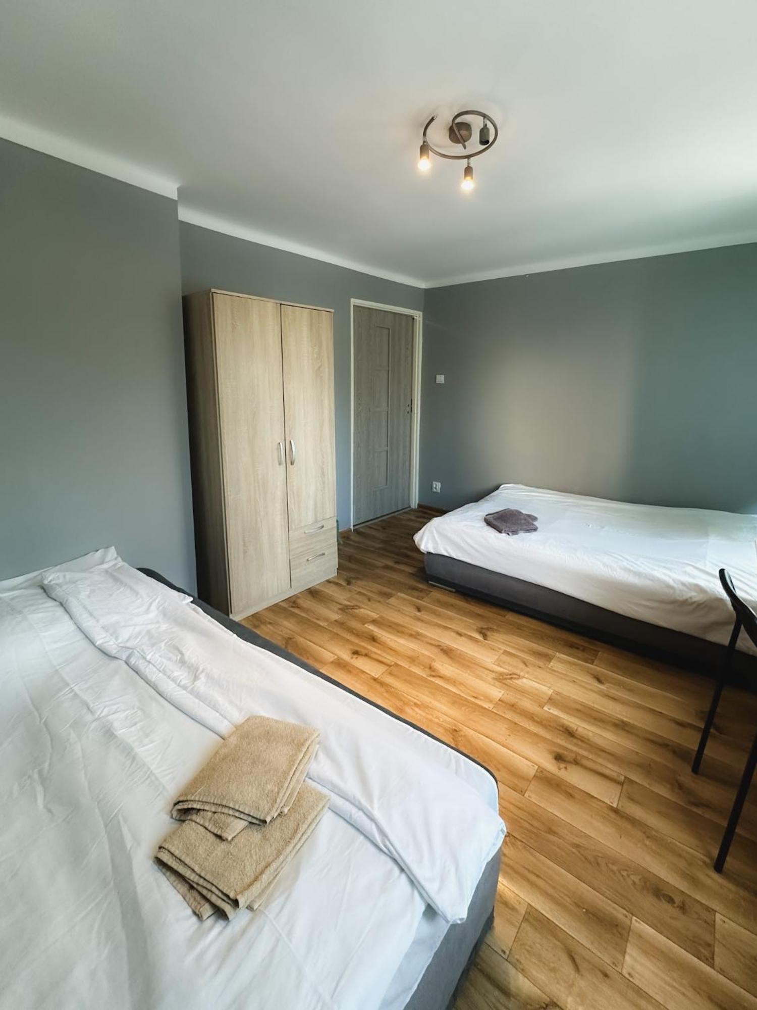 Kwadrat B&B Spiechowicza เชชูฟ ภายนอก รูปภาพ